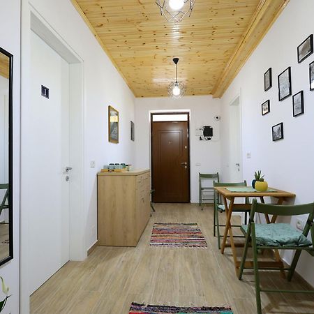 Hotel Vila Vreko B&B Berat Bagian luar foto
